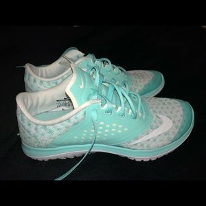 Women’s Nike running shoes!